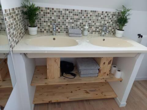 Agreable Maison De Ville Au Calme Selles-sur-Cher Exteriör bild